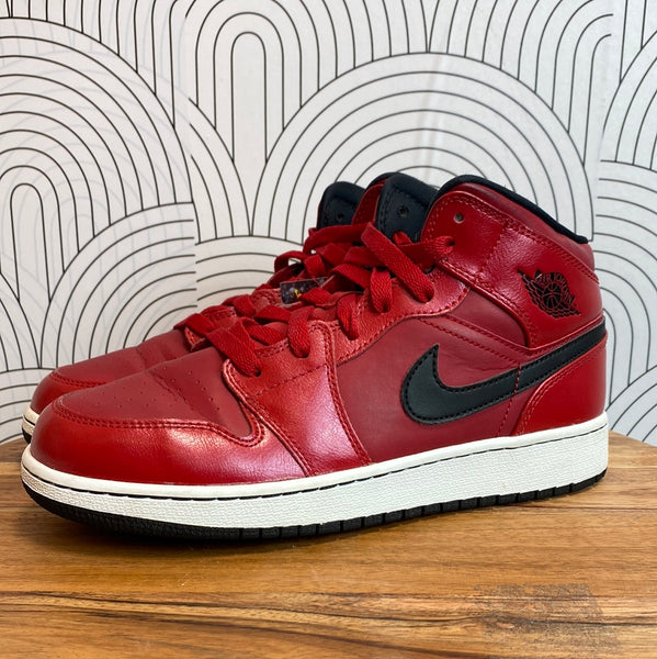 Podunk Vintage - Jordan 1 Red